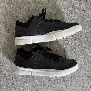 On Cloud The Roger Clubhouse Black & White Womens